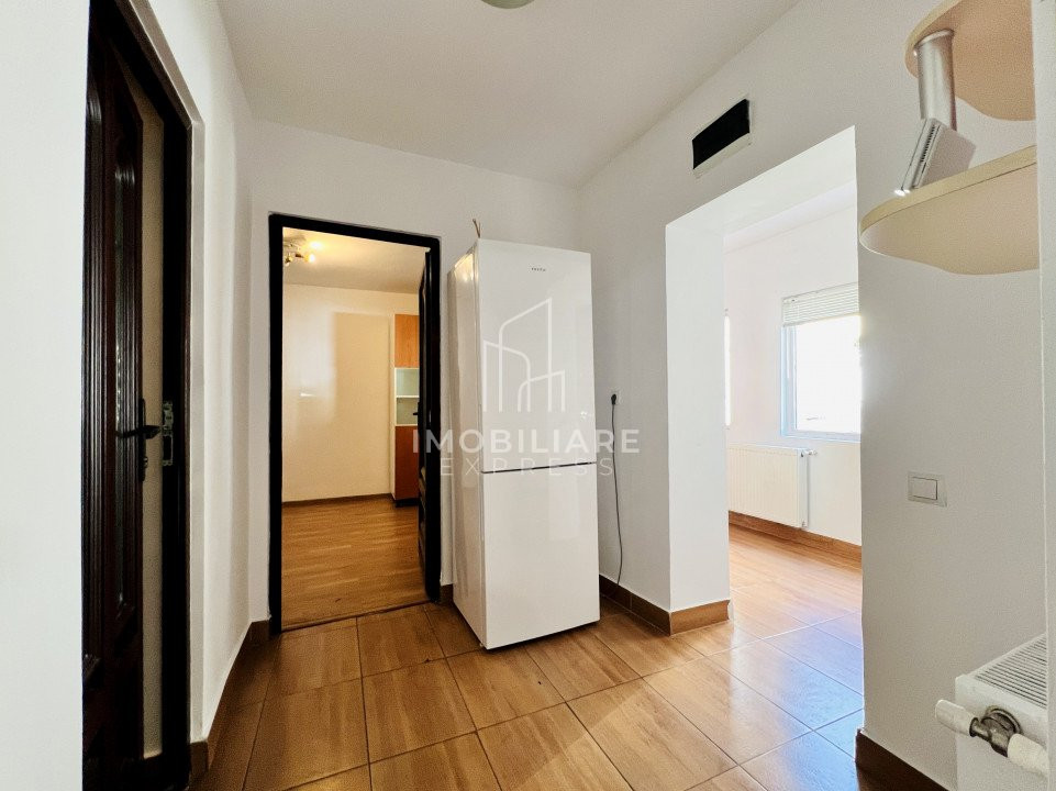 Apartament Decomandat Str. Ploiești nr. 31, 65 mp, Renovat Recent