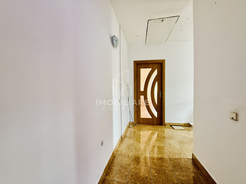 Spațiu Birou zona Urania 110mp cu Terasa