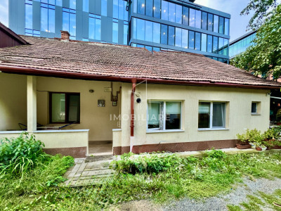 Casa Renovata Recent Piața Mihai Viteazul
