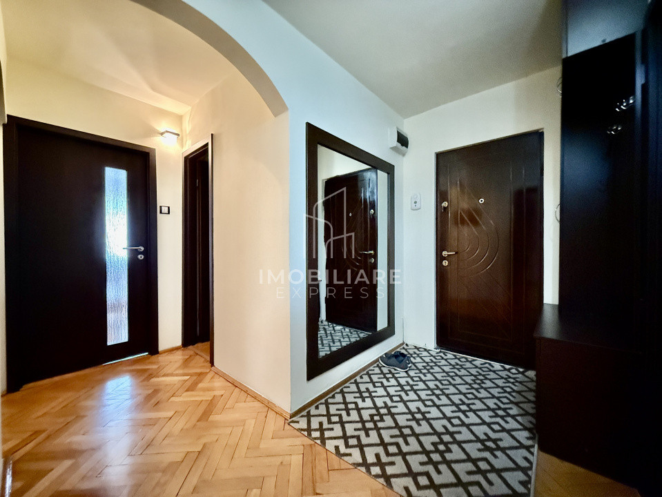 Oportunitate!!! Apartament 3  decomandate Piața Cipariu