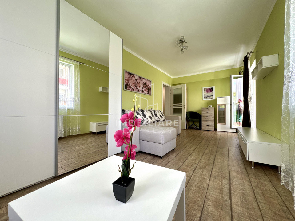Apartament decomandat 56 mp , cu terasa de 120 mp - Baciu 