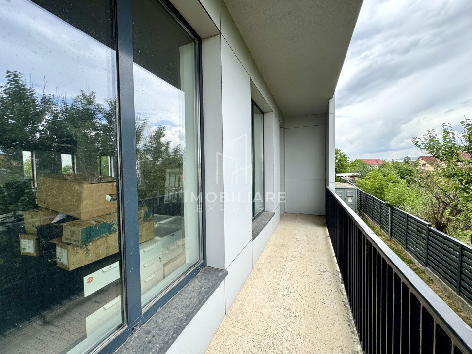 Spațiu deschis 212 mp ,cu terasa și parcări ,  în clădire de birouri ,