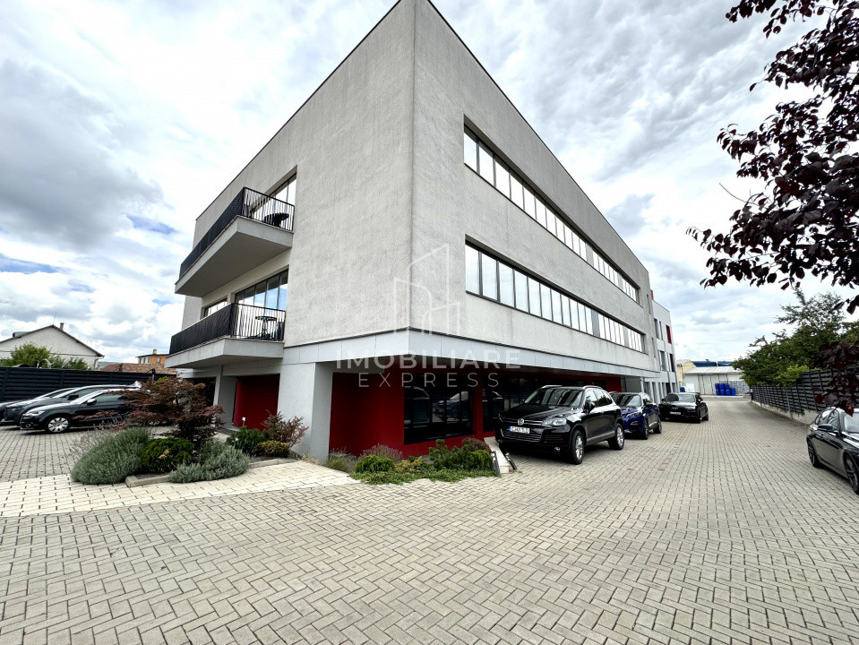 Spațiu deschis 212 mp ,cu terasa și parcări ,  în clădire de birouri ,