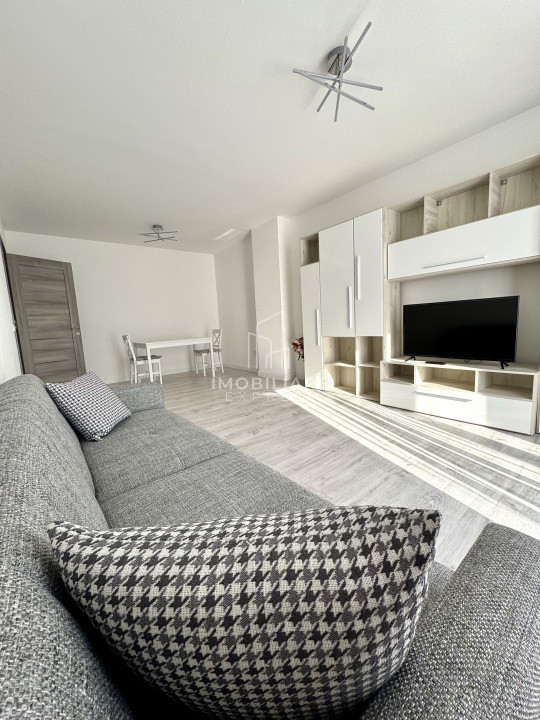 Apartament 2 camere , decomandat , zona Vivo - Metro 