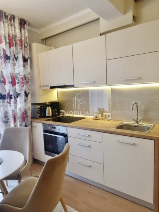 Apartament 2 camere de închiriat, modern, finisaje lux, parcare inclusă