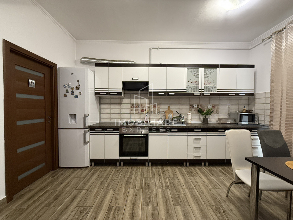 Apartament Spațios Recent Renovat Zona Centrala