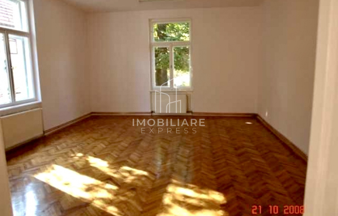 Vila interbelică cu 2000 mp teren - ultracentral