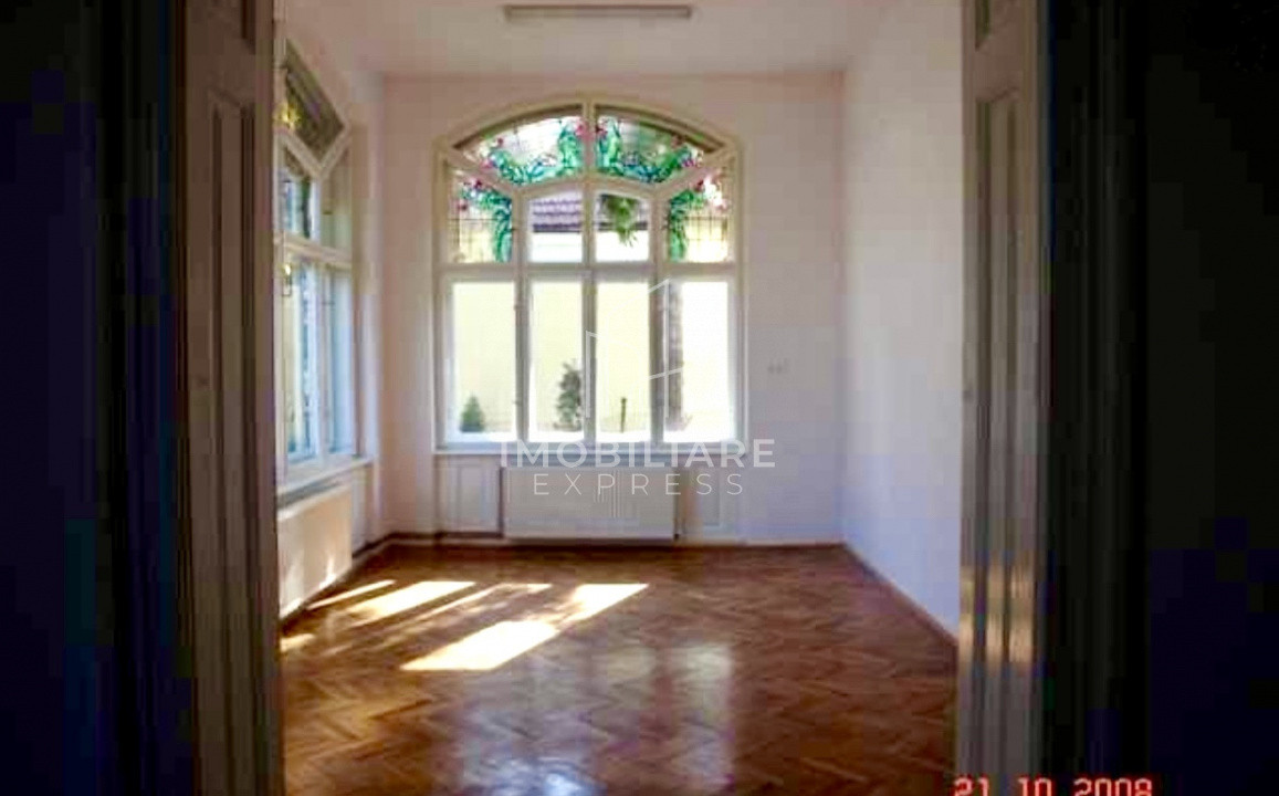 Vila interbelică cu 2000 mp teren - ultracentral