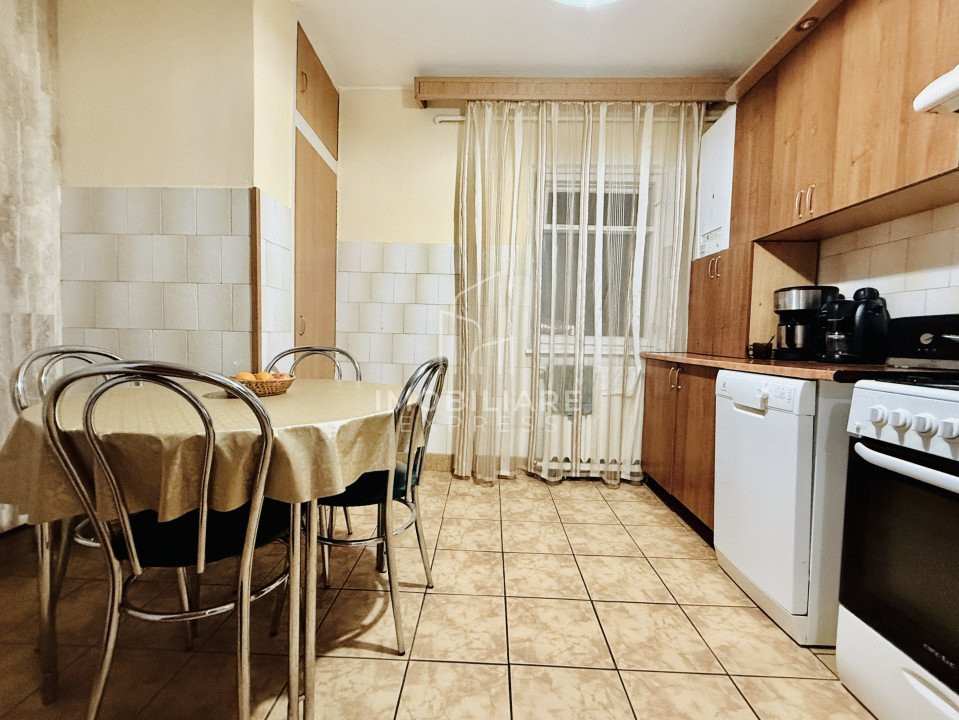 Apartament cu 4 camere decomandat, situat în Cartierul Mărăști