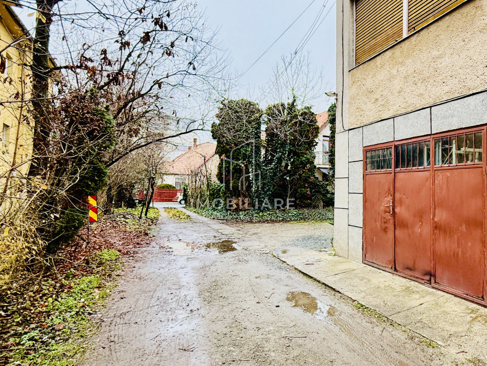 Apartament rar disponibil - 4 camere în Andrei Mureșanu–Piata Cipariu