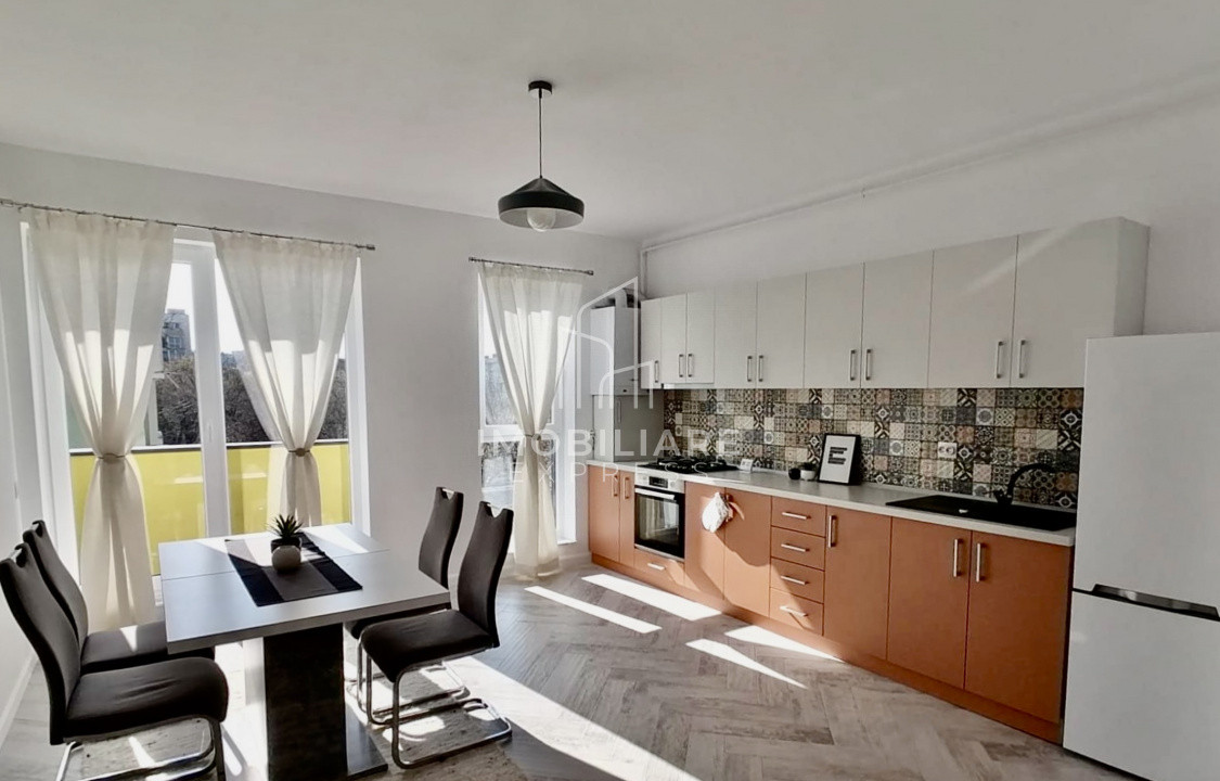 Apartament 3 camere cu parcare – Semicentral, Str. Anton Pann nr. 12, Cluj-Napoc