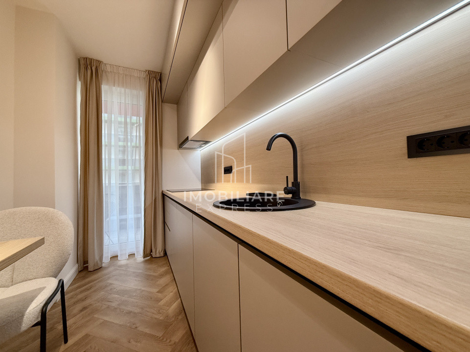 Apartament Etajul 2 Ultrafinisat cu Parcare