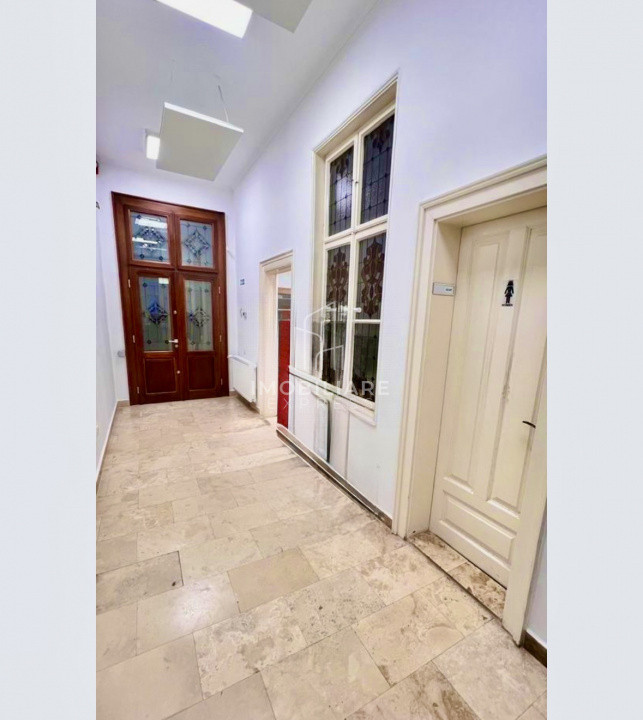 De inchiriat birou de 230 mp in centrul orasului