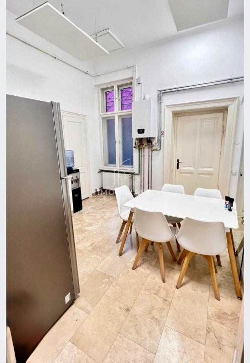 De inchiriat birou de 230 mp in centrul orasului