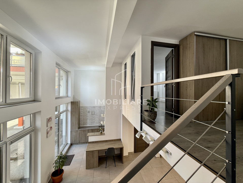  Coworking restrâns | 4–6 persoane | Zonă centrală 