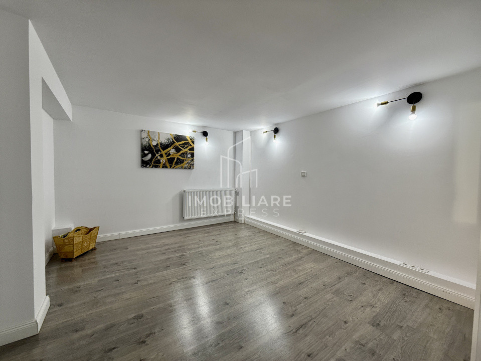  Coworking restrâns | 4–6 persoane | Zonă centrală 