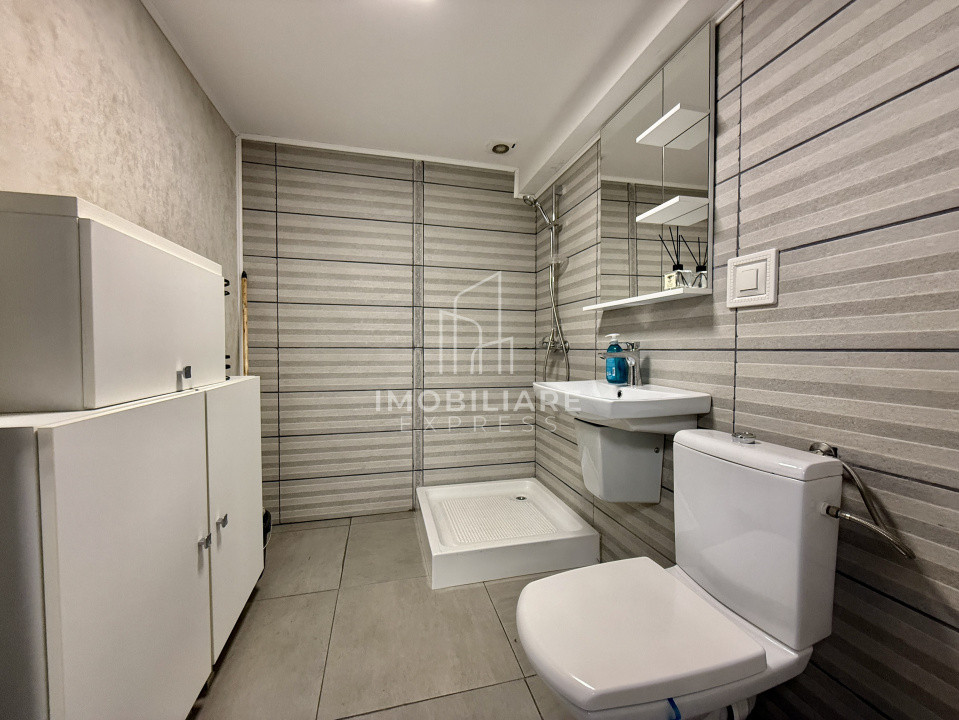  Coworking restrâns | 4–6 persoane | Zonă centrală 