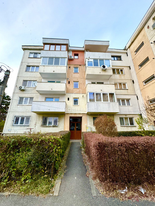 Apartament 2 camere decomandate . etaj 2/4 ,  Titulescu Interservisan   