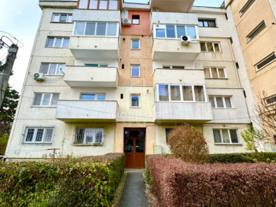 Apartament 2 camere decomandate . etaj 2/4 ,  Titulescu Interservisan   