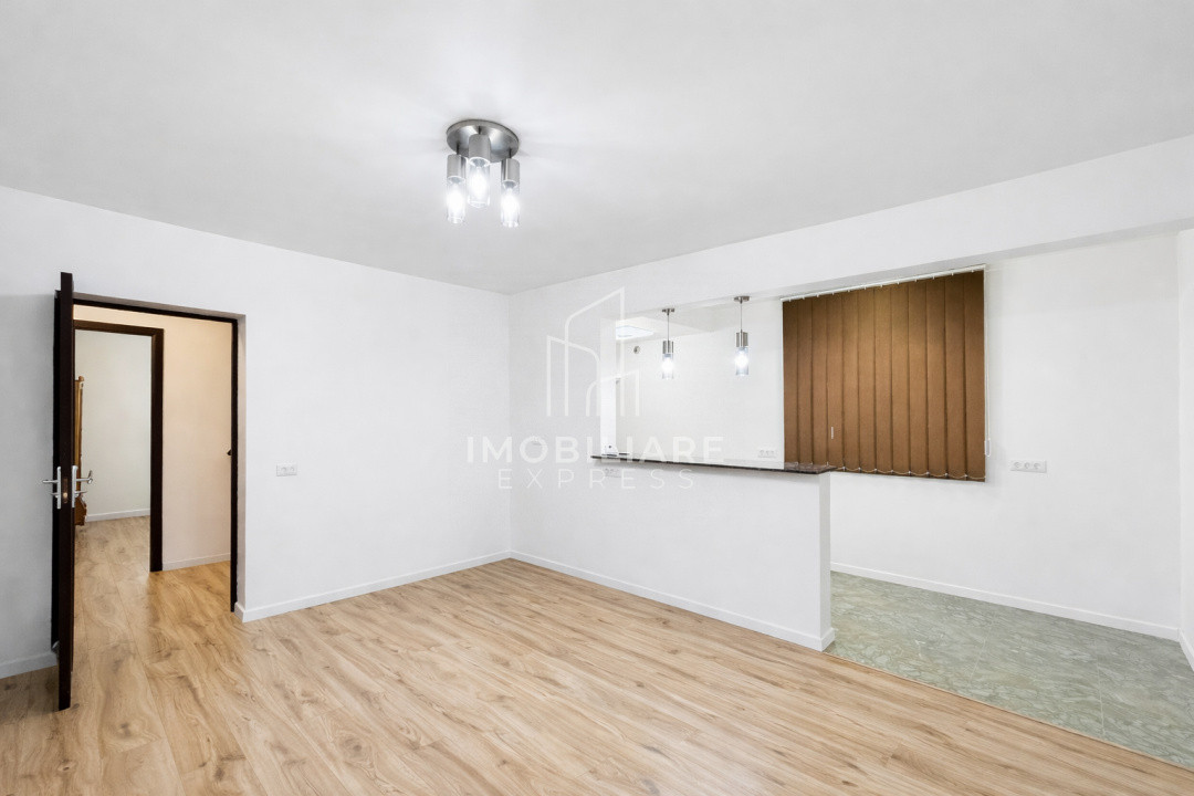 Casă renovată , cu 6 încăperi și 15 locuri de parcare 