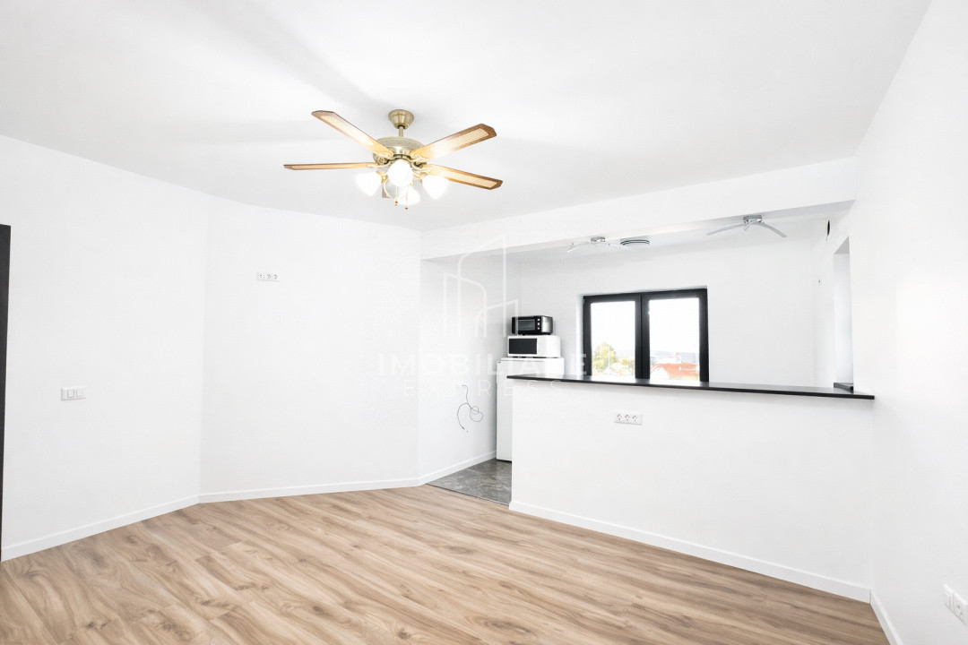 Casă renovată , cu 6 încăperi și 15 locuri de parcare 