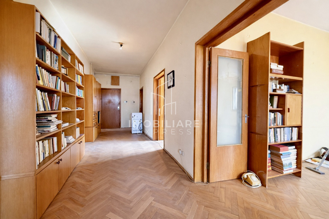 Apartament foarte spațios  | Garaj in clădire | Curte