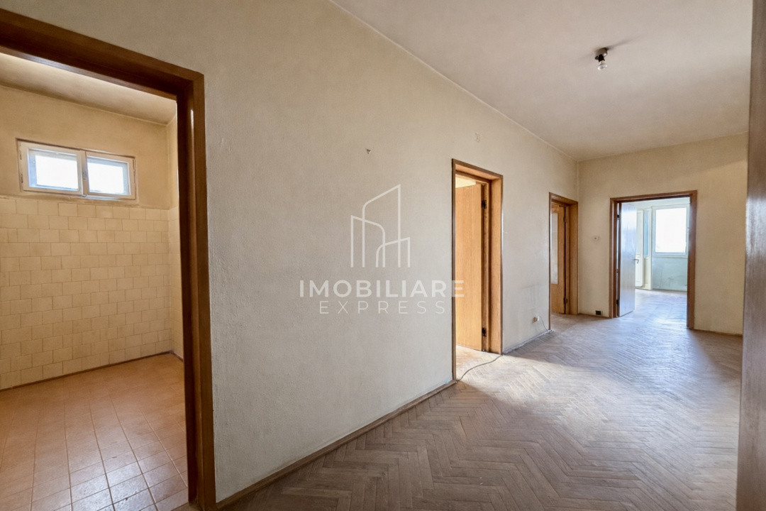 Apartament foarte spațios  | Garaj in clădire | Curte