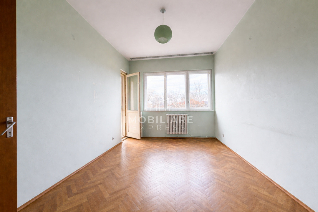 Apartament foarte spațios  | Garaj in clădire | Curte