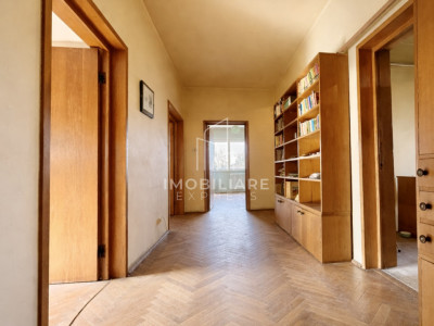 Apartament foarte spațios  | Garaj in clădire | Curte