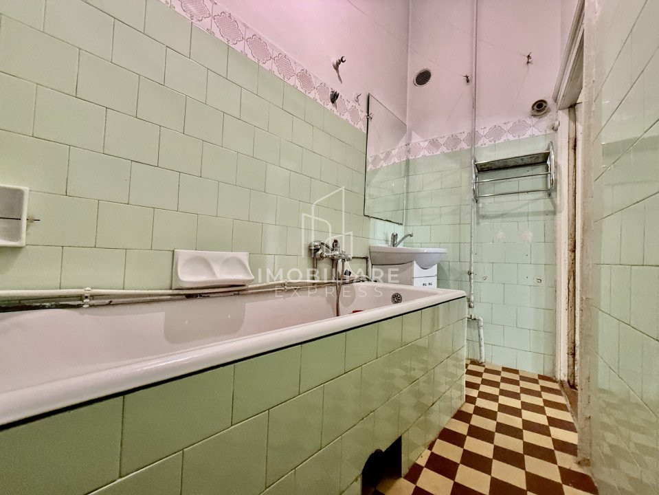 Apartament interbelic | 131 mp construiți | Poziție centrală