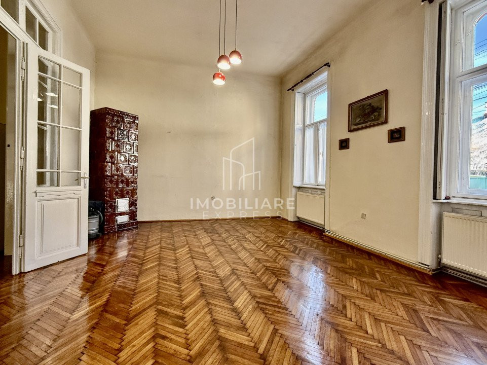 Apartament interbelic | 131 mp construiți | Poziție centrală