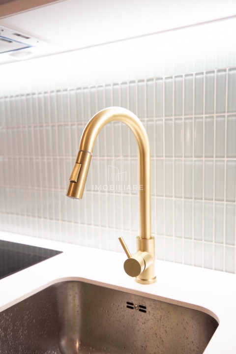 Apartament/casă cu terasă proprie - Semicentral - Scala Center