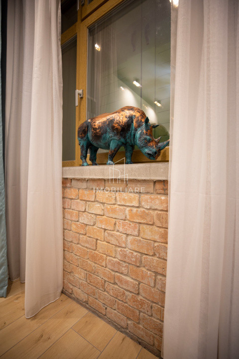 Apartament/casă cu terasă proprie - Semicentral - Scala Center