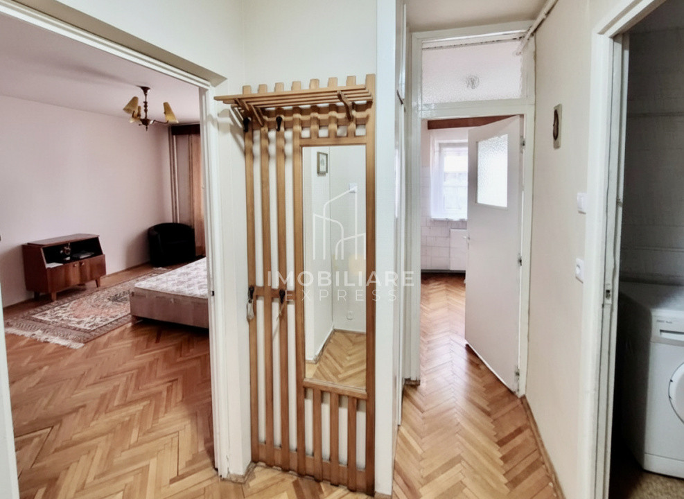 Garsonieră decomandată, libera, 40 mp, Dorobanților.