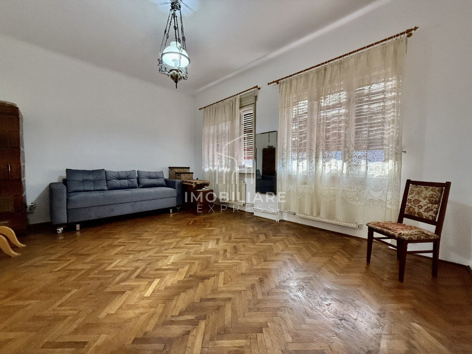 Parter în vilă interbelică | Lângă Parcul Central