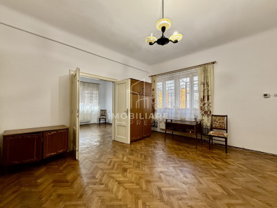 Parter în vilă interbelică | Lângă Parcul Central