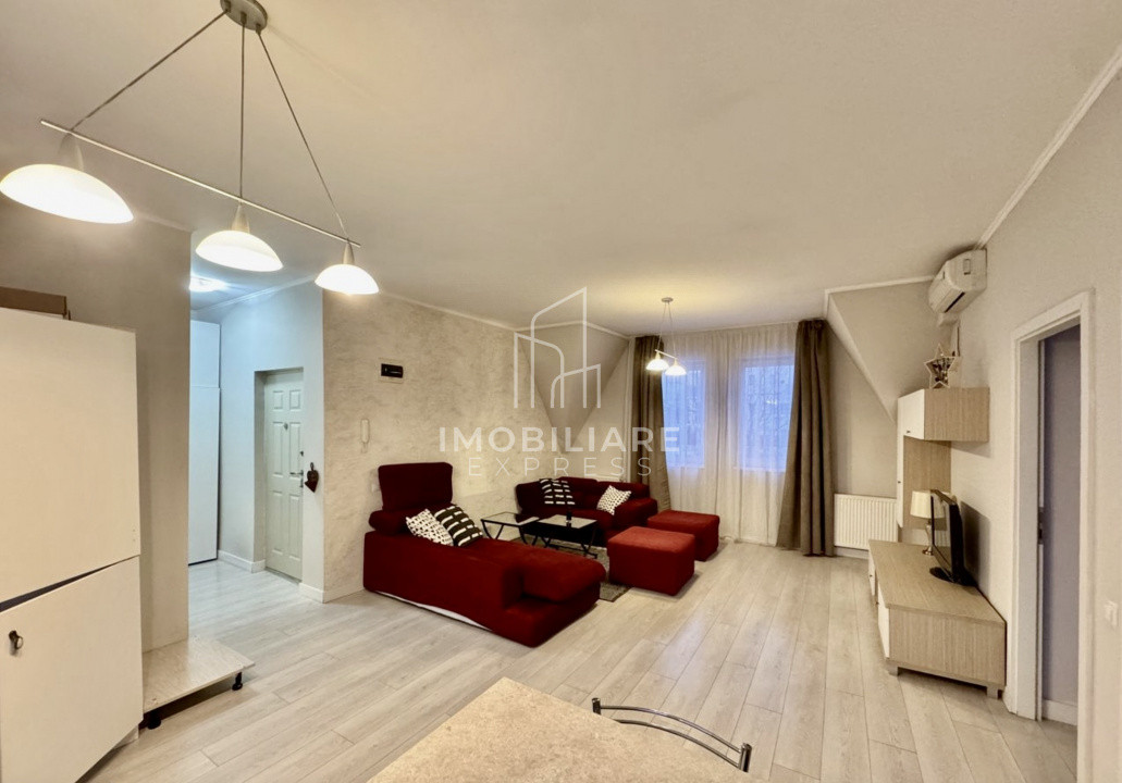 OPORTUNITATE!!! Apartament 3 camere în vilă cu parcare! 