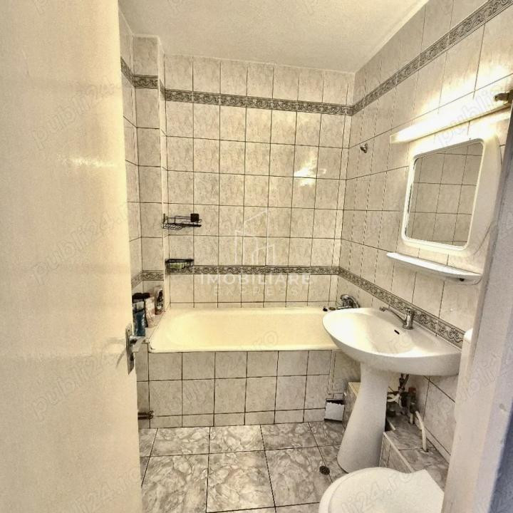 Garsonieră decomandată 28 mp Marasti