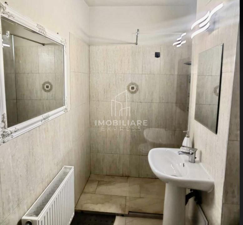 Garsonieră renovată, parter cu balcon