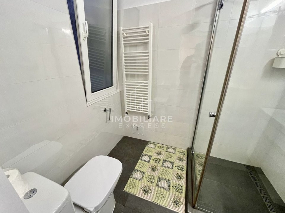 2 Decomandate plus Living, 64 mp, 2 bai, Etajul 2, Piața Avram Iancu.