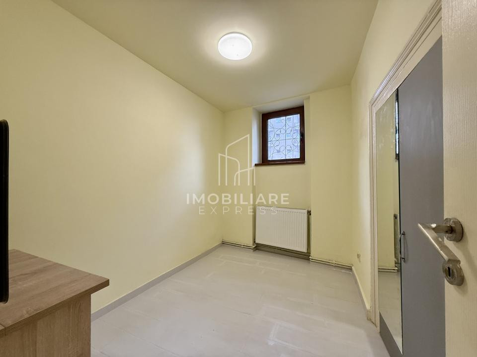 Apartament demisol 2 camere Hasdeu Ideal investiție Campus studențesc 