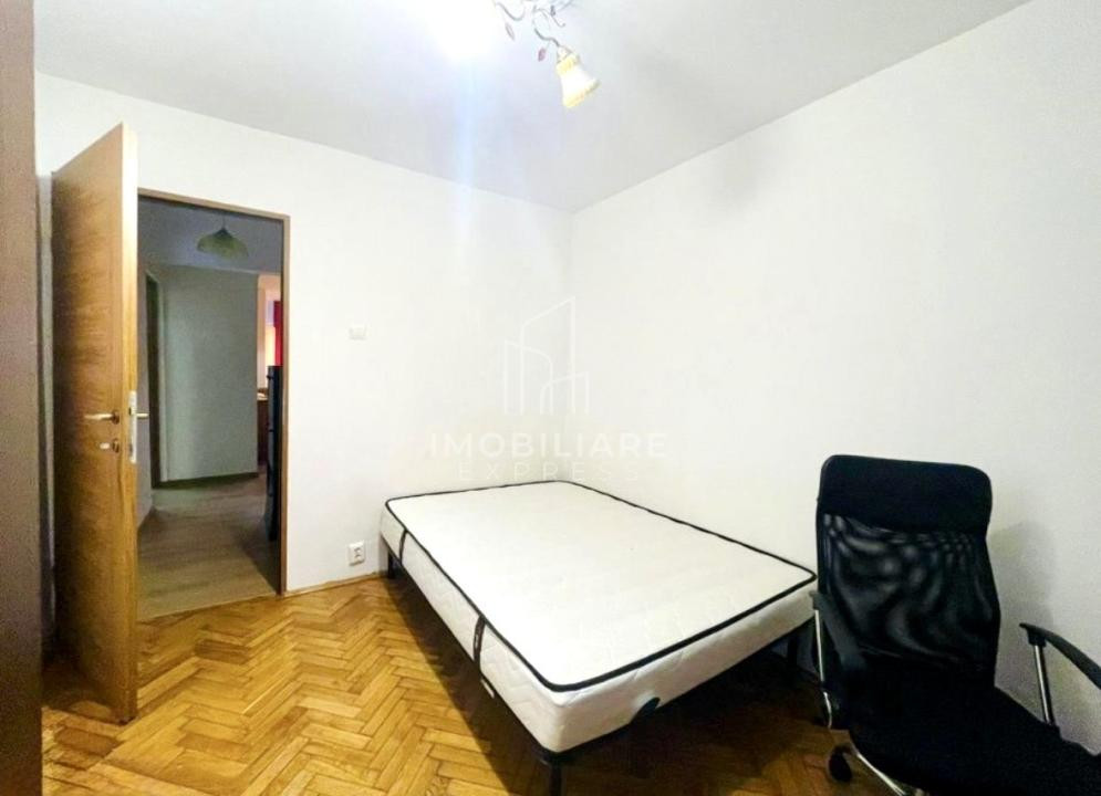 Apartament 3 decomandate , piața Zorilor 