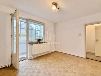 Apartament liber cu 2 camere , Semicentral 