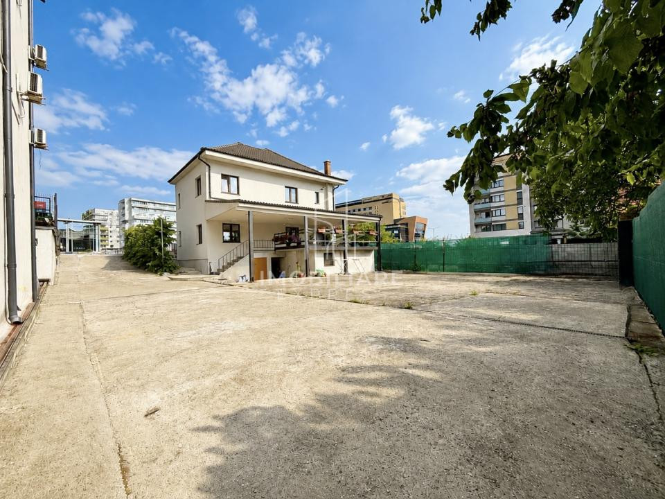 Casă renovata, Parcare generoasă  