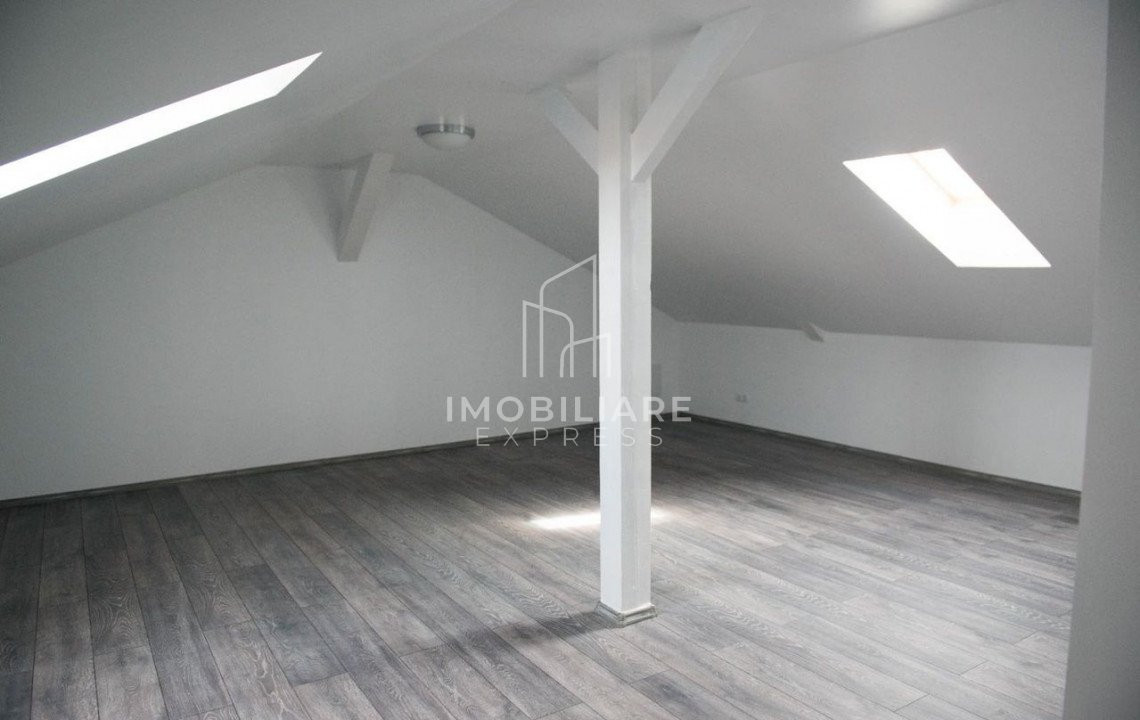 Vila cu 4 camere si piscină , Gruia  