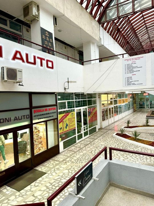 Spatiu comercial stradal  -Sens Giratoriu Marasti