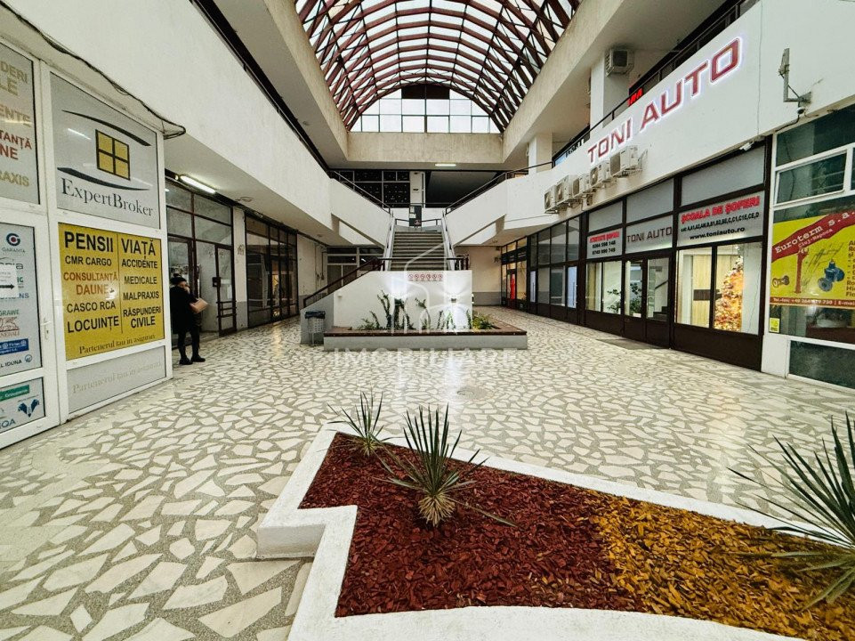 Spatiu comercial stradal  -Sens Giratoriu Marasti