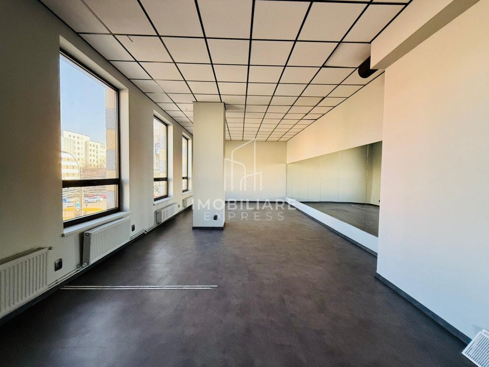 Spatiu comercial stradal  -Sens Giratoriu Marasti