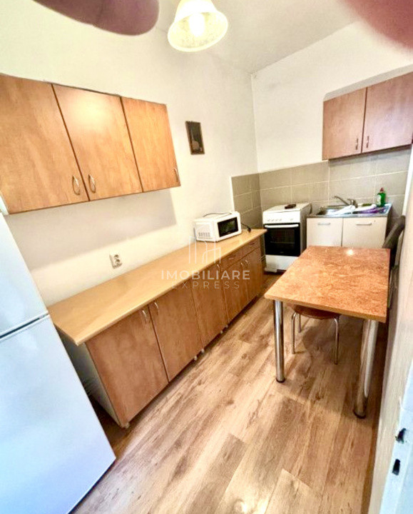 Imobil cu 2 apartamente , in inima Clujului - piața  Muzeului 