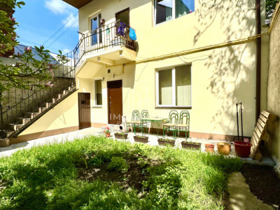 Imobil cu 2 apartamente , in inima Clujului - piața  Muzeului 
